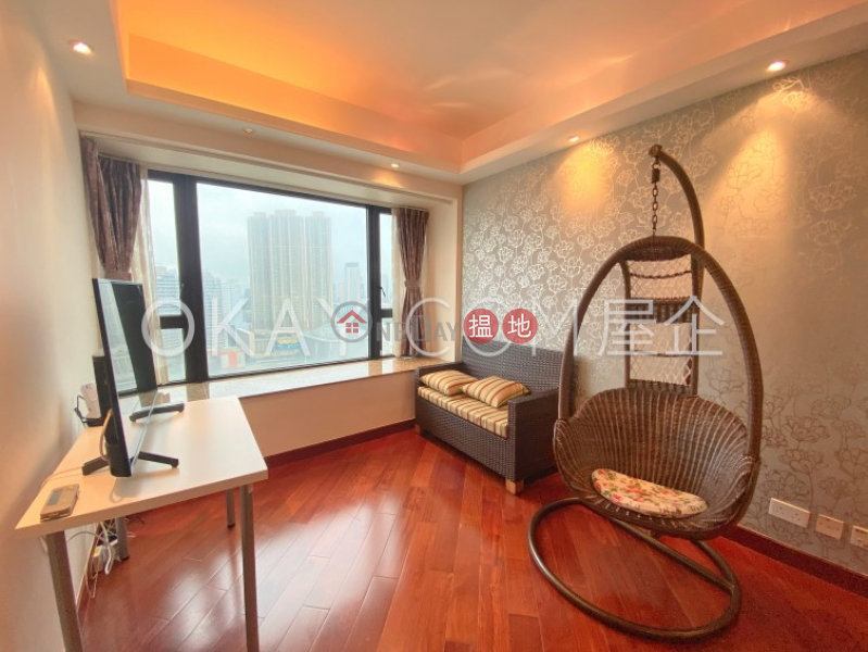 Property Search Hong Kong | OneDay | Residential | Rental Listings | Intimate 1 bedroom in Kowloon Station | Rental