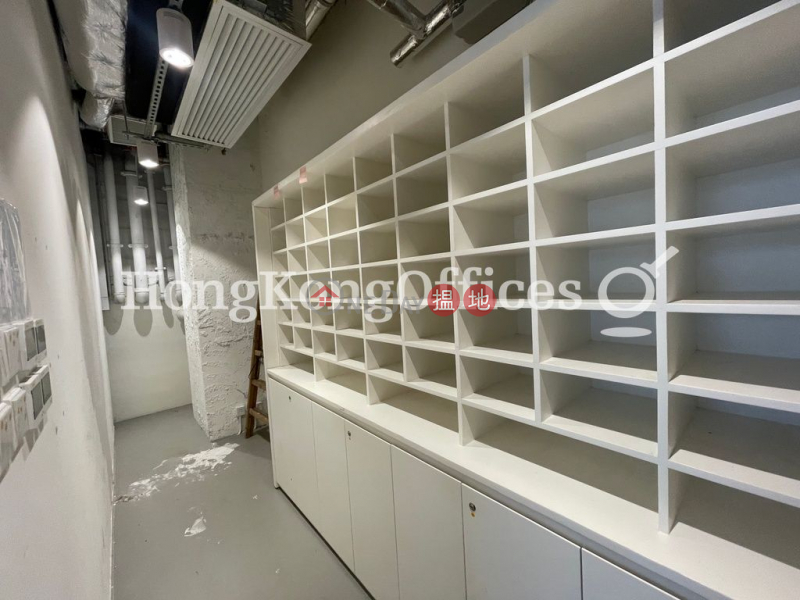 Property Search Hong Kong | OneDay | Office / Commercial Property, Rental Listings, Office Unit for Rent at Hang Seng Bank Wanchai Branch Building