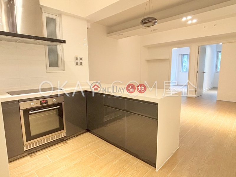 HK$ 35,800/ month Sincere Western House Western District | Popular 2 bedroom in Western District | Rental