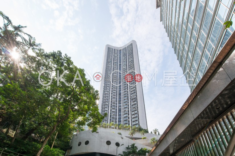 Beautiful 3 bed on high floor with sea views & parking | Rental | 96 MacDonnell Road | Central District, Hong Kong Rental HK$ 78,000/ month