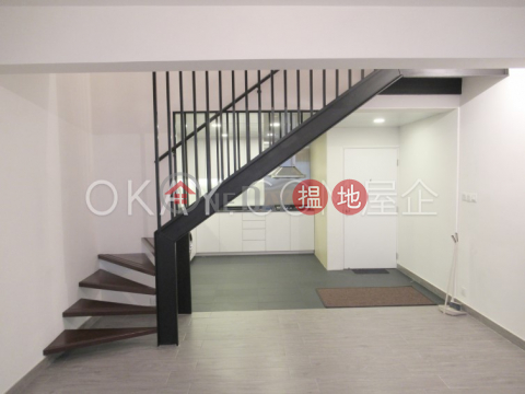 Tasteful 1 bedroom with parking | Rental, Ivory Court 華麗閣 | Western District (OKAY-R14582)_0