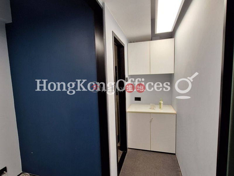 Property Search Hong Kong | OneDay | Office / Commercial Property, Rental Listings Office Unit for Rent at Yu Yuet Lai Building