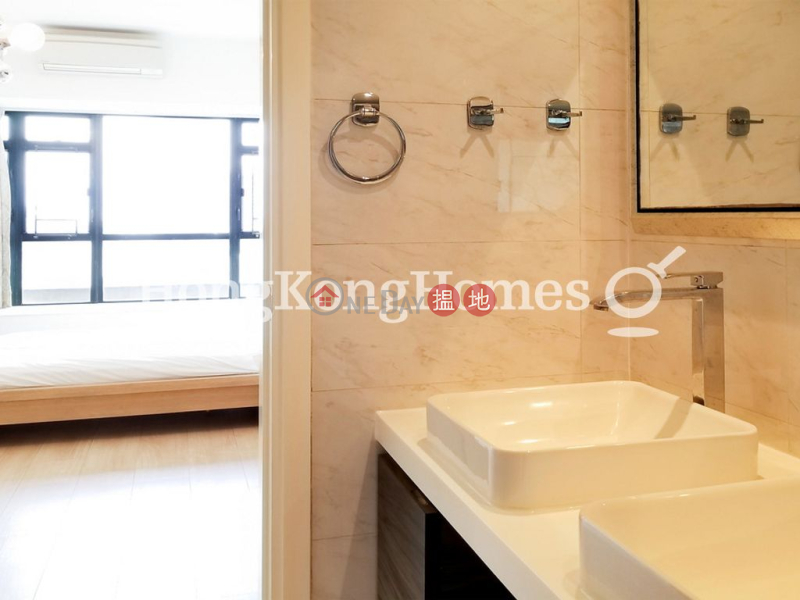 Property Search Hong Kong | OneDay | Residential, Rental Listings | 3 Bedroom Family Unit for Rent at The Grand Panorama