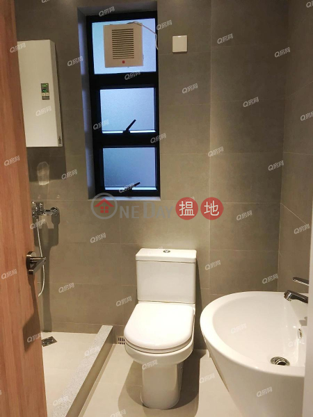 HK$ 9M King\'s Court, Wan Chai District | King\'s Court | 2 bedroom Mid Floor Flat for Sale