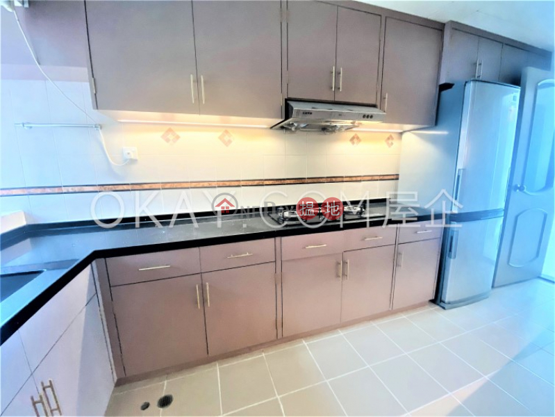 Beautiful 3 bedroom on high floor with parking | For Sale | Dynasty Court 帝景園 Sales Listings