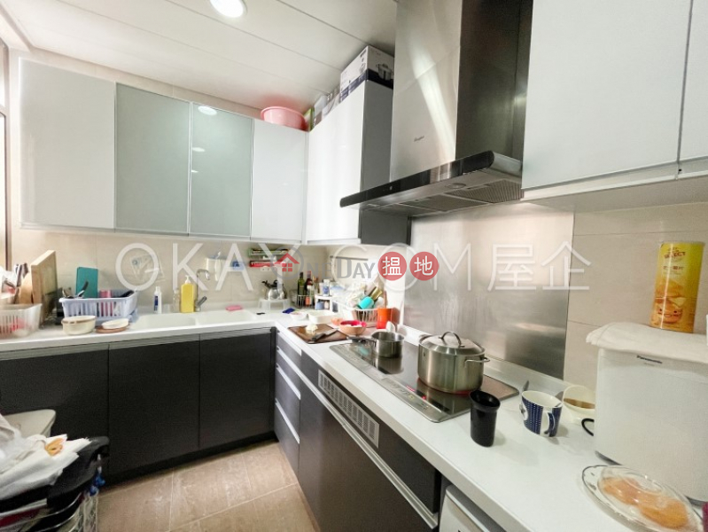 Lovely 4 bedroom on high floor with parking | Rental | Sorrento Phase 2 Block 1 擎天半島2期1座 Rental Listings