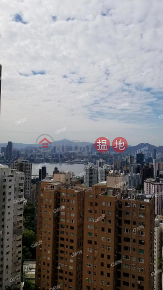 Property Search Hong Kong | OneDay | Residential, Rental Listings, Flora Garden Block 2 | 3 bedroom High Floor Flat for Rent