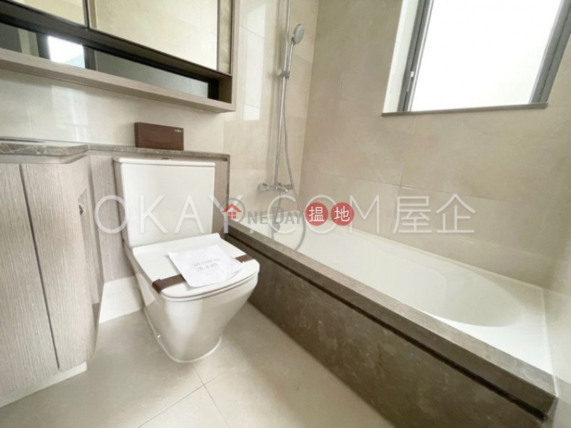 Nicely kept 3 bedroom on high floor with balcony | Rental 11 Heung Yip Road | Southern District Hong Kong Rental, HK$ 31,000/ month