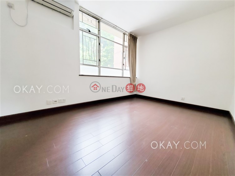 HK$ 22.8M, Block 45-48 Baguio Villa Western District Efficient 3 bedroom with balcony & parking | For Sale