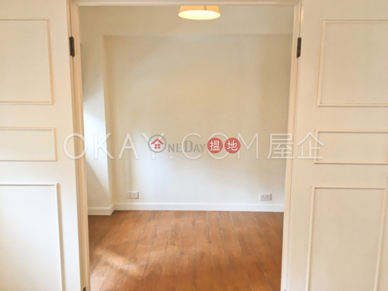 HK$ 26,000/ month, Sung Tak Mansion, Western District Practical 1 bedroom on high floor with balcony | Rental