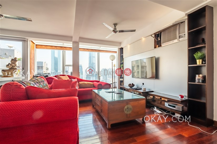 Charming penthouse with rooftop & parking | For Sale | Caine Mansion 堅都大廈 Sales Listings