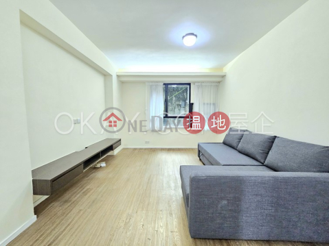 Luxurious 1 bedroom with parking | Rental | Pine Gardens 松苑 _0