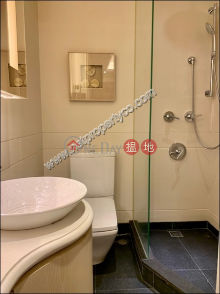 Property Search Hong Kong | OneDay | Residential | Rental Listings Nicely Decorated Apartment for Rent in Mid-Levels E