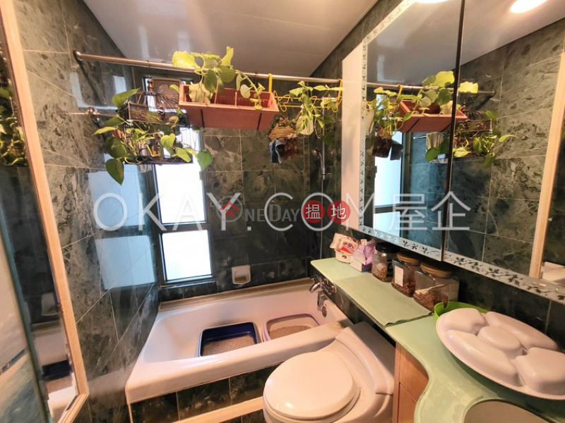 HK$ 13M Discovery Bay, Phase 9 La Serene, Block 1 Lantau Island | Elegant 3 bedroom with sea views | For Sale