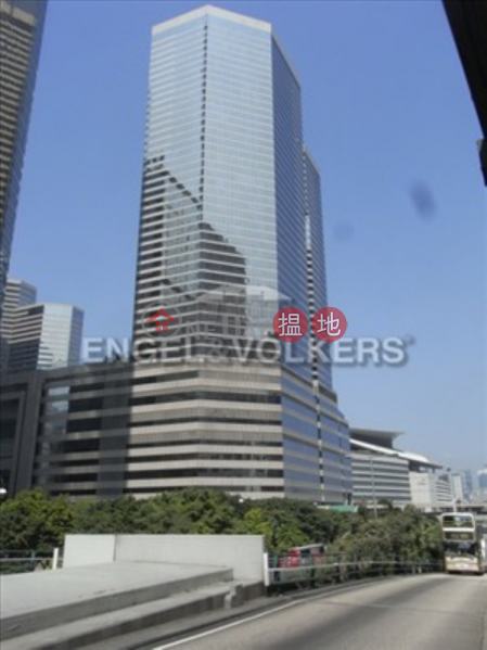 1 Bed Flat for Rent in Wan Chai, Convention Plaza Apartments 會展中心會景閣 Rental Listings | Wan Chai District (EVHK35799)