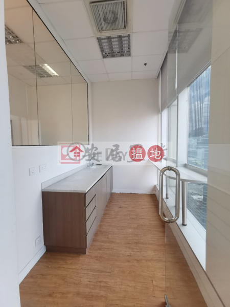 安居工商 何生 甲級海景商廈 Ｌ窗單邊位 | 1 Wang Kwong Road | Kwun Tong District, Hong Kong | Rental HK$ 63,286/ month