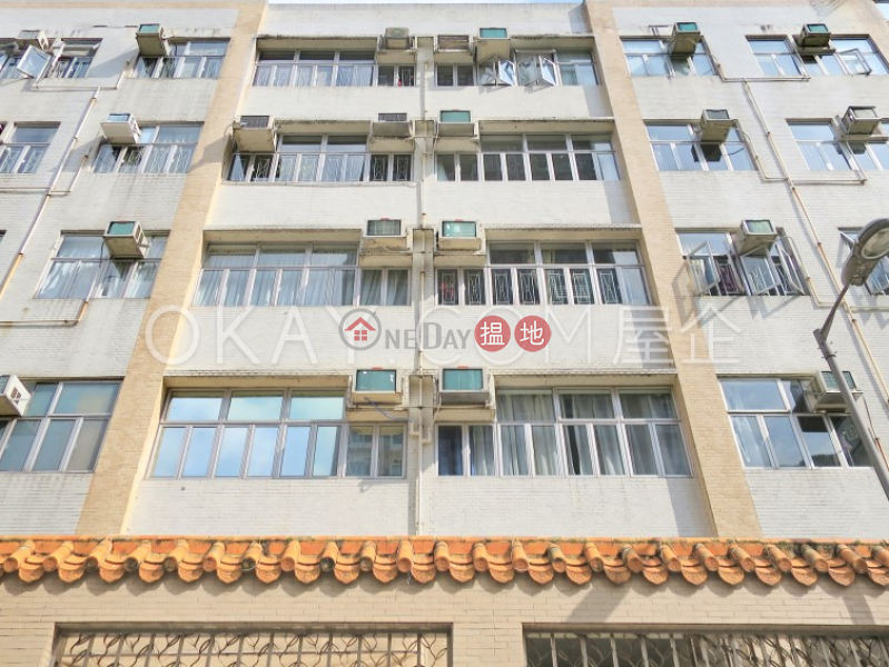 HK$ 28,000/ month Lee Hang Court, Wan Chai District Popular 2 bedroom with terrace & parking | Rental