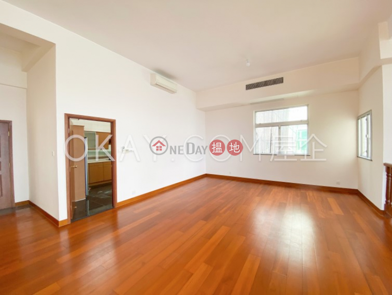 HK$ 188,000/ month | Redhill Peninsula Phase 3, Southern District Unique house with sea views, balcony | Rental