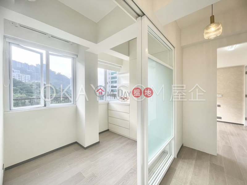 HK$ 38,000/ 月|山村大廈灣仔區2房2廁,實用率高,極高層,露台山村大廈出租單位