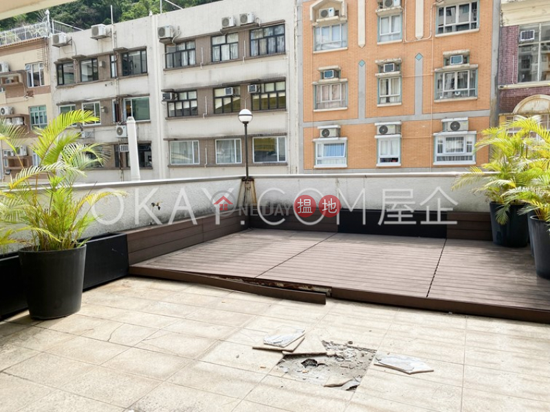 Popular 2 bedroom on high floor with rooftop | Rental | Fung Fai Court 鳳輝閣 Rental Listings