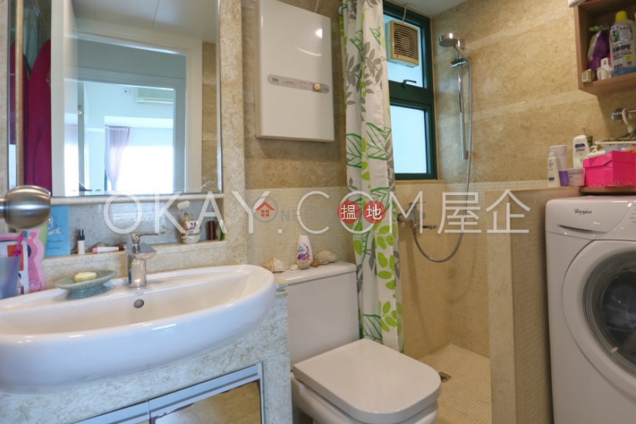 Elegant 2 bedroom with harbour views | For Sale | Manhattan Heights 高逸華軒 Sales Listings