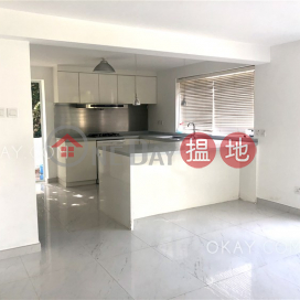 Elegant house with balcony & parking | Rental | Mau Po Village 茅莆村 _0