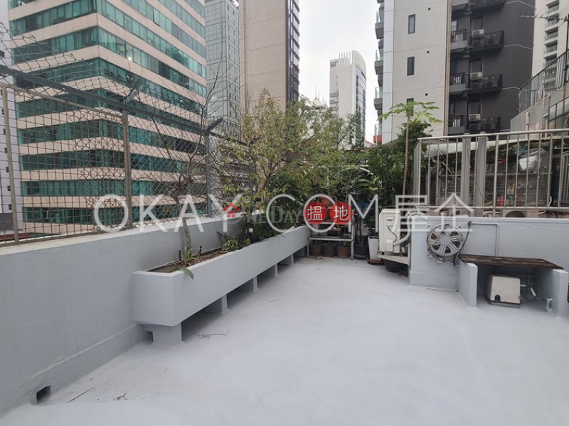 Stylish 2 bedroom on high floor with rooftop | For Sale | Tak Yan Building 德仁大廈 Sales Listings