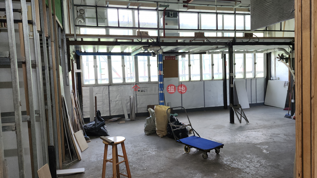 Office + warehouse, the parking lot can accommodate 40-foot containers, make an appointment and view immediately | Nan Fung Industrial City 南豐工業城 Rental Listings