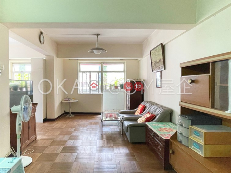 Gorgeous 3 bedroom with balcony | For Sale | Blue Pool Mansion 藍塘大廈 Sales Listings