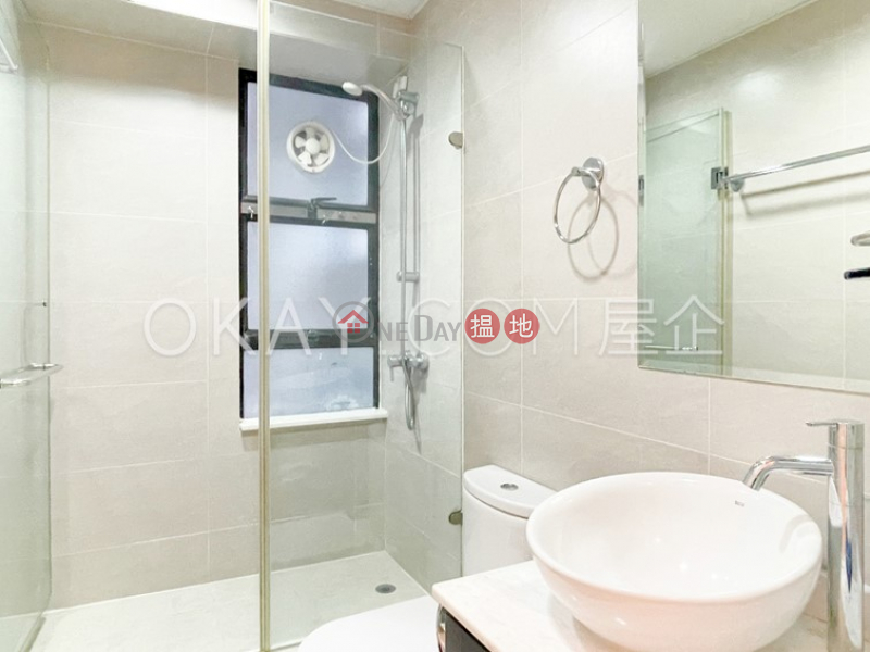 Efficient 2 bedroom in Mid-levels West | For Sale | Robinson Heights 樂信臺 Sales Listings