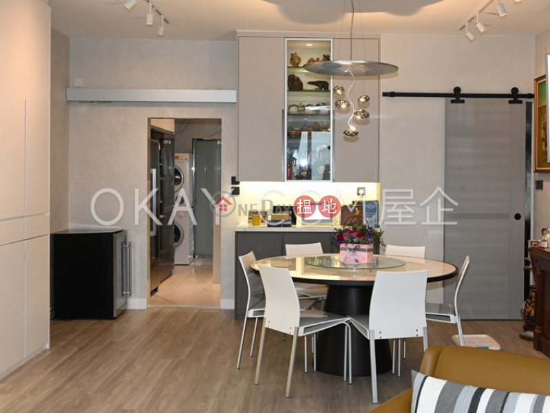HK$ 33M Fulham Garden Western District, Efficient 3 bed on high floor with sea views & balcony | For Sale