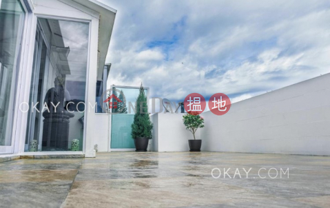 Intimate house on high floor with rooftop & balcony | For Sale|Tseng Lan Shue Village House(Tseng Lan Shue Village House)Sales Listings (OKAY-S392088)_0