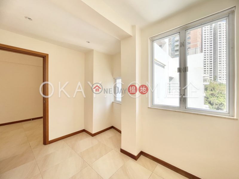 Property Search Hong Kong | OneDay | Residential Sales Listings Gorgeous 2 bedroom on high floor with rooftop & parking | For Sale