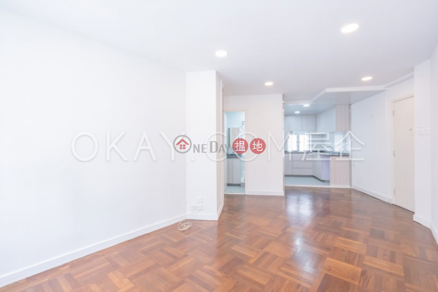 Stylish 3 bedroom on high floor | For Sale | 15-16 Li Kwan Avenue 利群道15-16號 Sales Listings