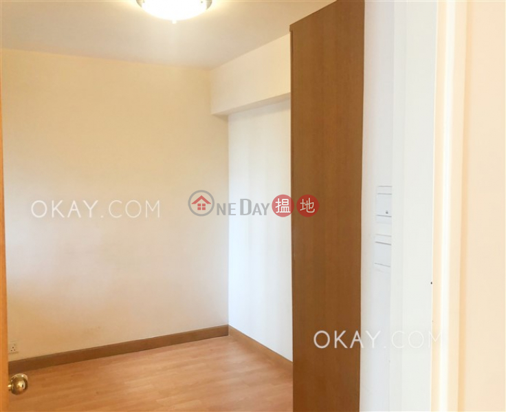 HK$ 11M | Panorama Gardens, Western District | Nicely kept 2 bedroom with sea views | For Sale