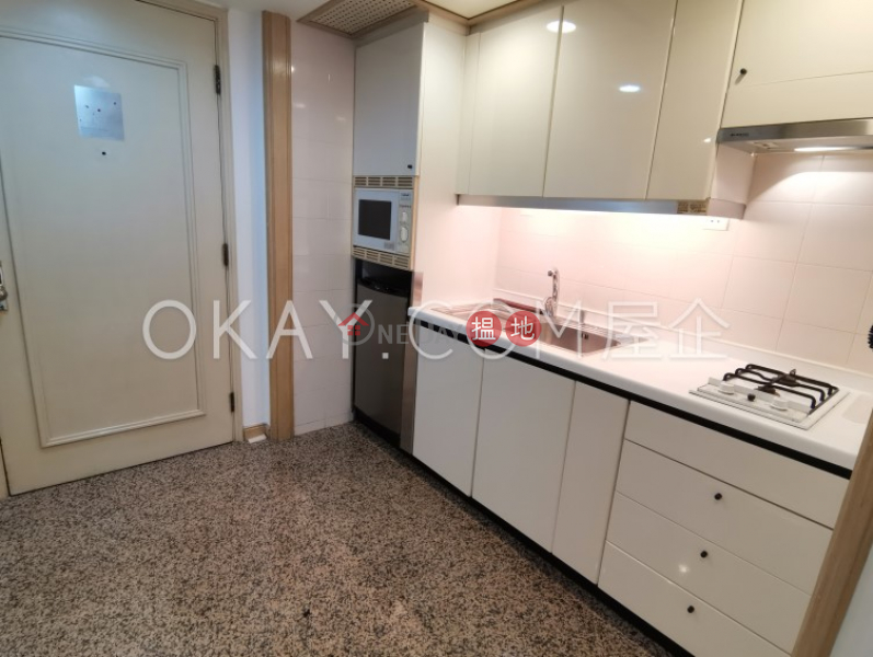 HK$ 9.9M Convention Plaza Apartments | Wan Chai District Cozy studio on high floor with sea views | For Sale