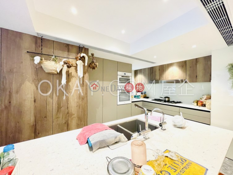 HK$ 60,000/ month | Realty Gardens, Western District, Efficient 2 bedroom with balcony & parking | Rental
