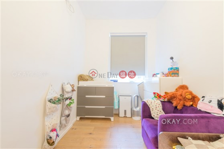 HK$ 68,000/ month 27-29 Village Terrace Wan Chai District Lovely 3 bedroom on high floor with rooftop | Rental