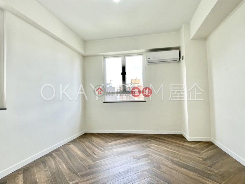 Efficient 3 bed on high floor with balcony & parking | For Sale | 51 Conduit Road | Western District | Hong Kong Sales | HK$ 31M