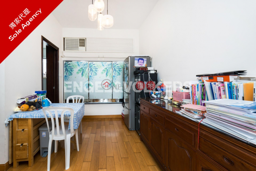 3 Bedroom Family Flat for Sale in Aberdeen, 238 Aberdeen Main Road | Southern District | Hong Kong | Sales, HK$ 11M