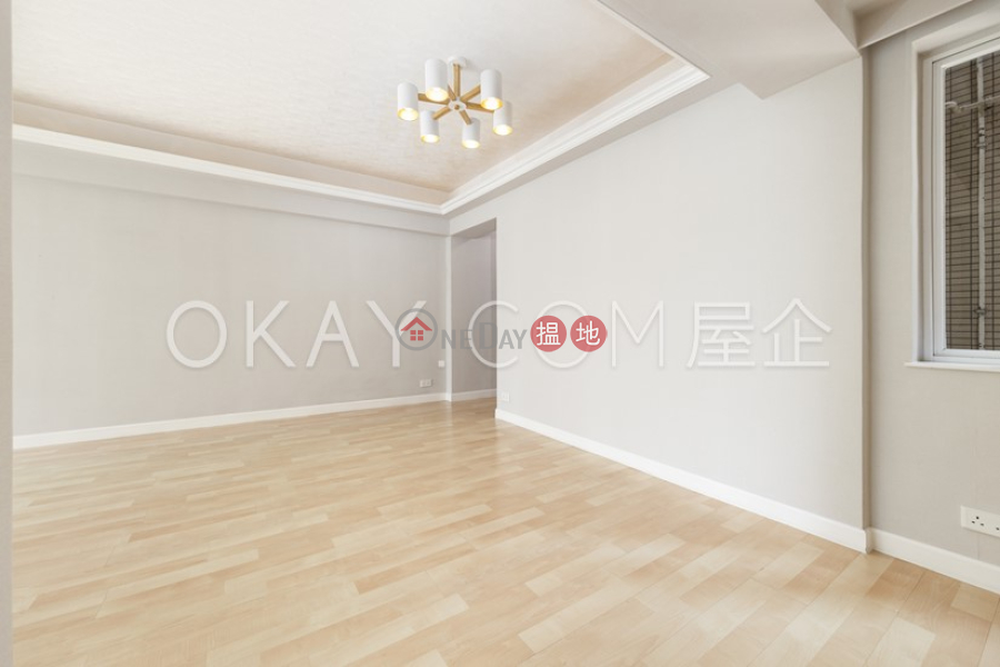 Nicely kept 3 bedroom with balcony & parking | For Sale, 11 Shiu Fai Terrace | Wan Chai District Hong Kong, Sales HK$ 22M