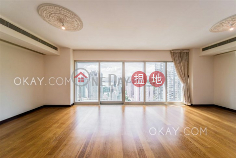 Gorgeous 4 bedroom with balcony & parking | For Sale | The Legend Block 3-5 名門 3-5座 _0