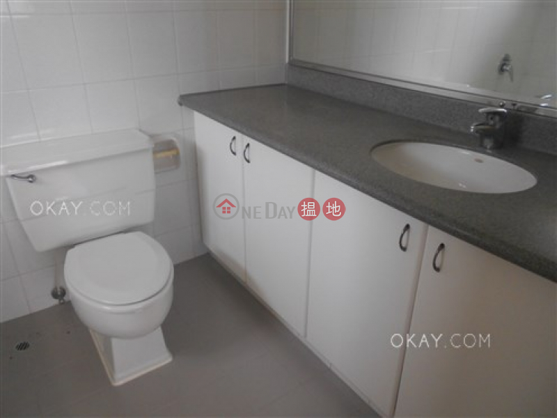 Efficient 3 bedroom with balcony | Rental | Repulse Bay Apartments 淺水灣花園大廈 Rental Listings