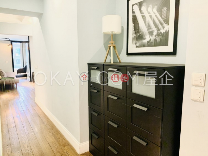 Cozy 3 bedroom in Sheung Wan | For Sale, Wallock Mansion 和樂大廈 Sales Listings | Western District (OKAY-S297748)