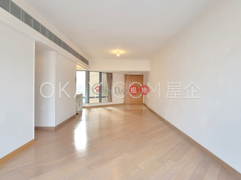 Stylish 2 bedroom with balcony & parking | Rental | Larvotto 南灣 Rental Listings