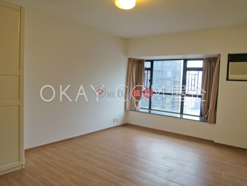 HK$ 60,000/ month The Grand Panorama | Western District | Lovely 3 bedroom with balcony & parking | Rental