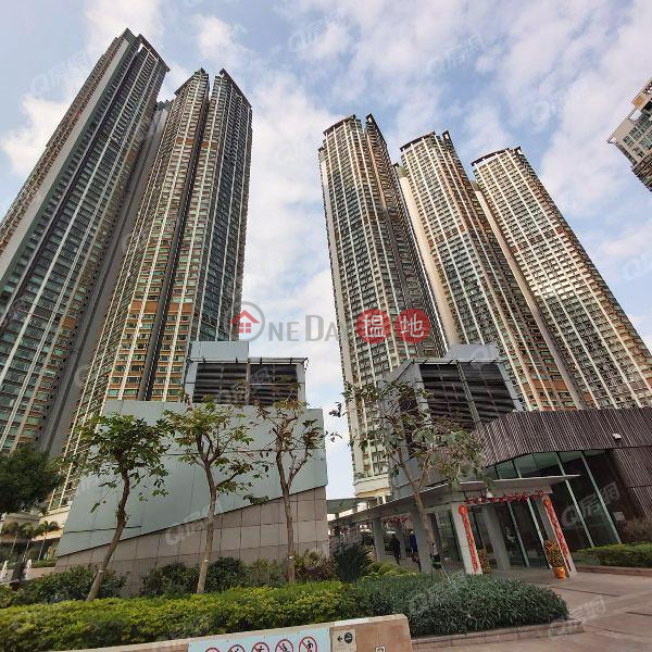 Property Search Hong Kong | OneDay | Residential Rental Listings, Sorrento Phase 1 Block 6 | 3 bedroom Mid Floor Flat for Rent