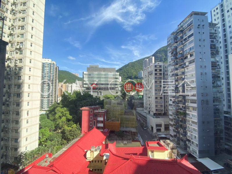 Elegant 2 bedroom with balcony | Rental, Resiglow Resiglow Rental Listings | Wan Chai District (OKAY-R323114)