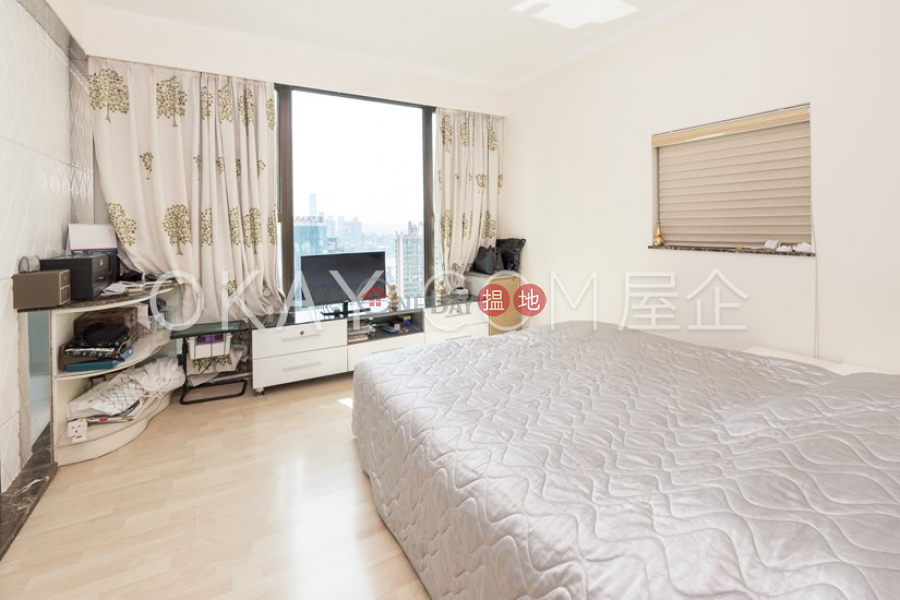 Nicely kept penthouse with harbour views & parking | For Sale | Maiden Court 萬德閣 Sales Listings