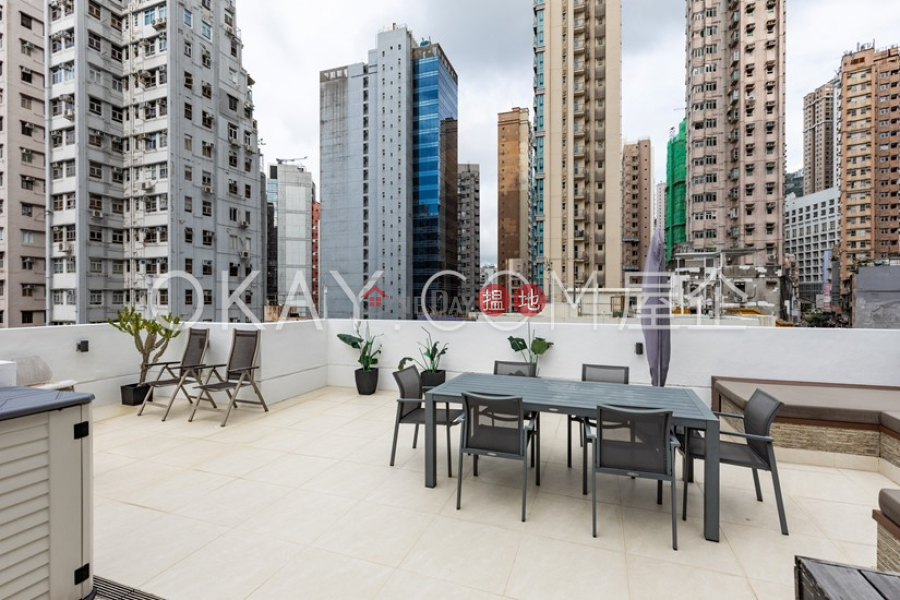 HK$ 18.8M, 63-63A Peel Street, Central District | Stylish 2 bedroom on high floor with rooftop | For Sale